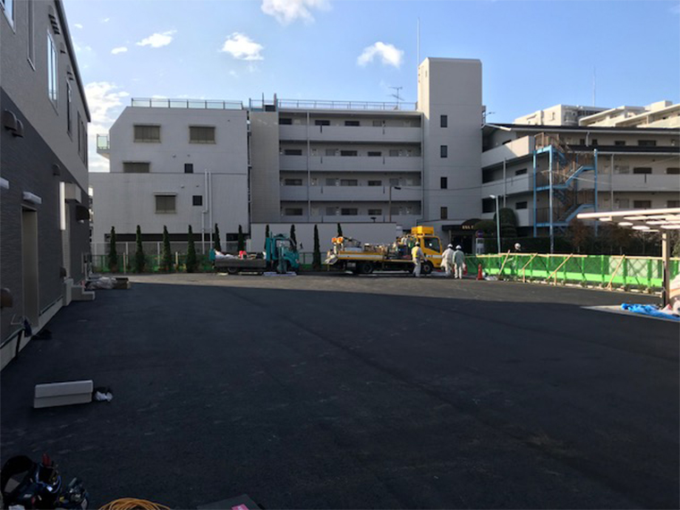 白線ライン施工+マーク、文字施工+パーキングブロック設置 東京都3
